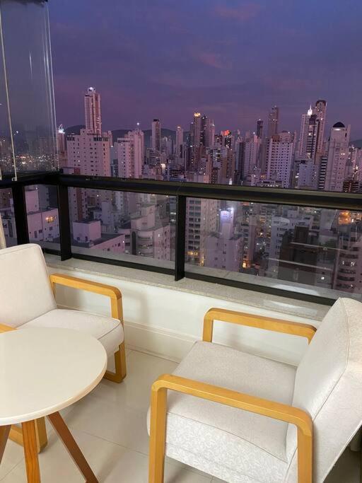 Apartamento No Centro, Com Vista Mar E Cristo Luz Balneário Camboriú Exterior foto